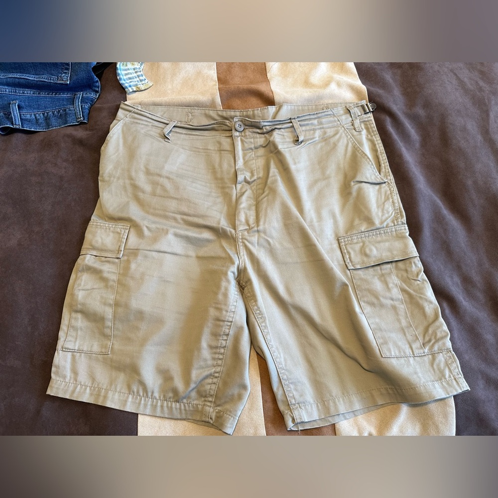 Rothco men’s BDU cargo shorts large khaki never worn